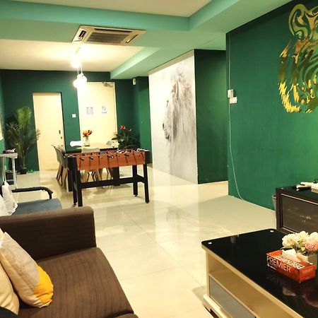 Cozy Forest Themed Homestay 4 Bedroom Kuala Lumpur Kültér fotó