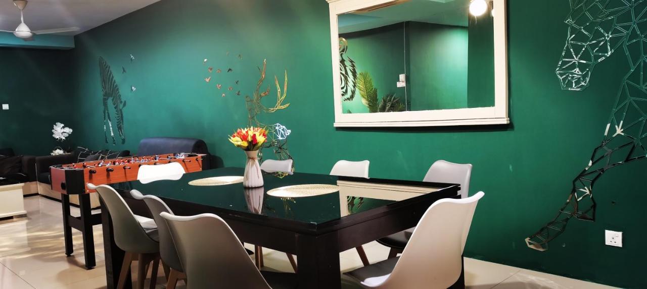 Cozy Forest Themed Homestay 4 Bedroom Kuala Lumpur Kültér fotó