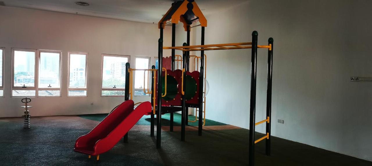 Cozy Forest Themed Homestay 4 Bedroom Kuala Lumpur Kültér fotó